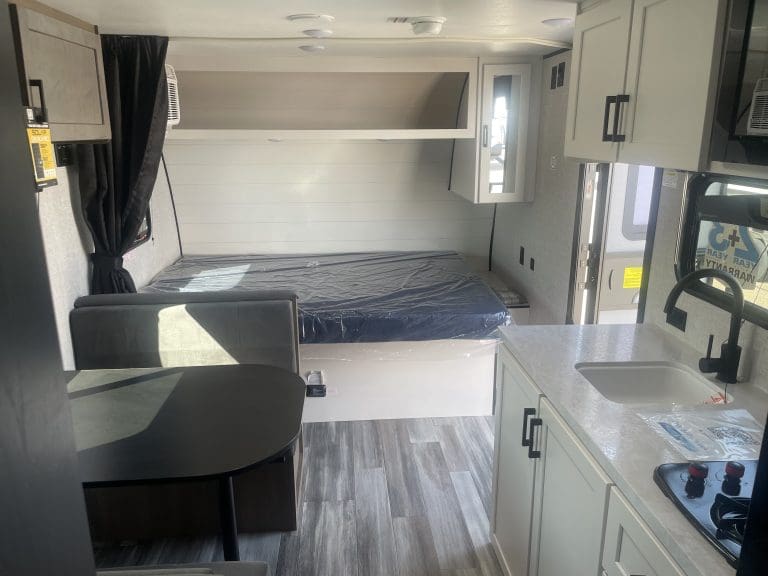 2025 JAYCO JAY FLIGHT SLX 175BHW | Eldorado RV in Coalhurst