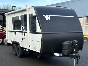 2026-Winnebago-Micro_Minnie-Travel_Trailers--Rv-300641302-90683760eb0c23909982e2c67306a52c